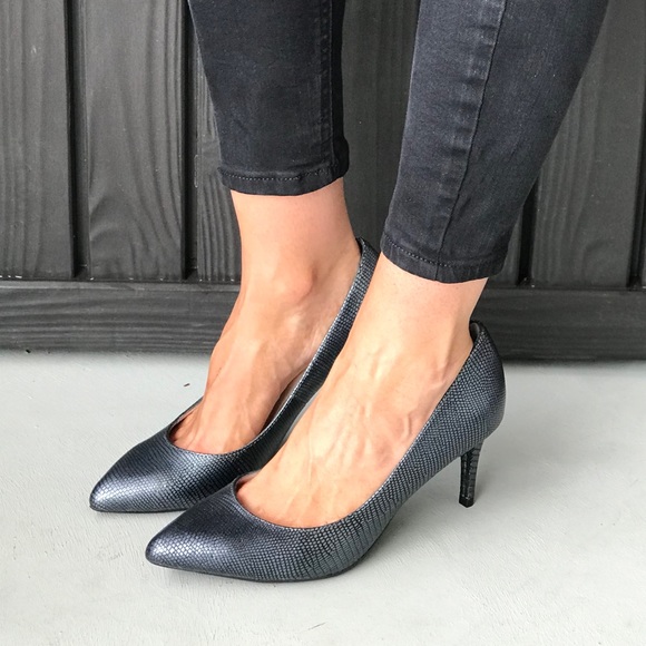 Gray Snake Print Dancer Kitten Stiletto Heel Pump - Picture 5 of 5